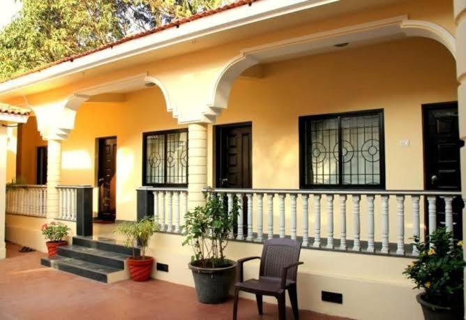 Vagator House Resort Goa Exterior photo