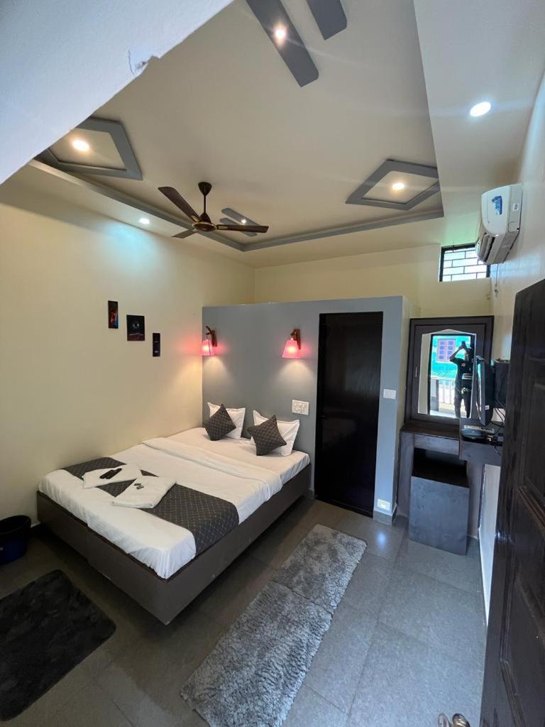 Vagator House Resort Goa Room photo