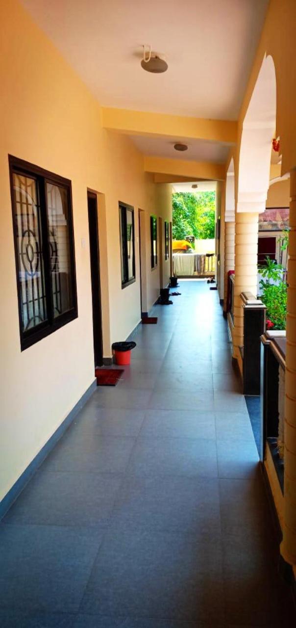 Vagator House Resort Goa Exterior photo