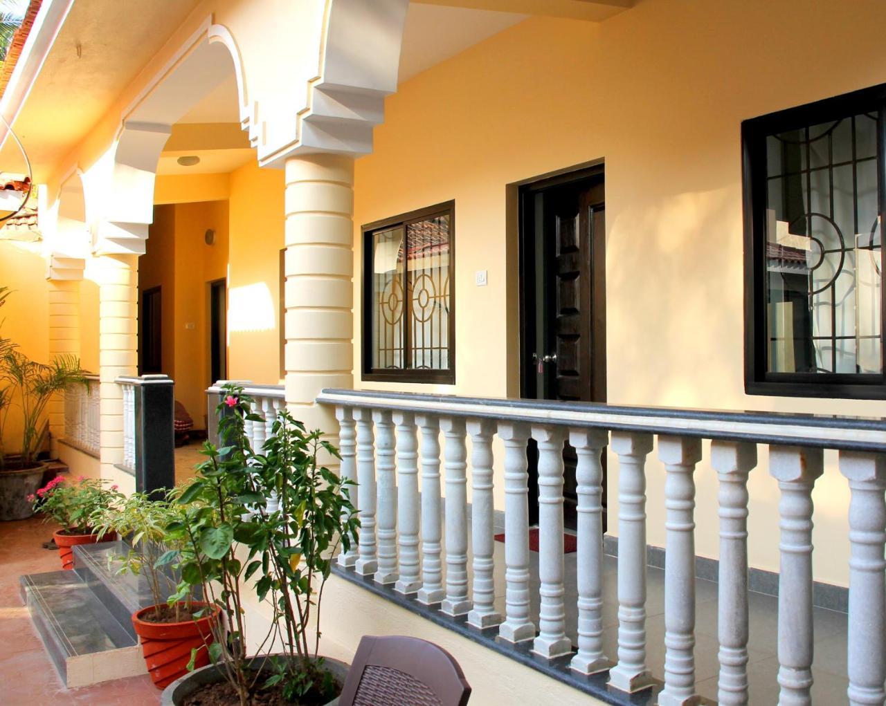 Vagator House Resort Goa Exterior photo