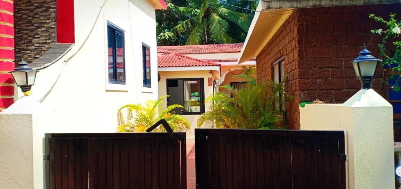 Vagator House Resort Goa Exterior photo